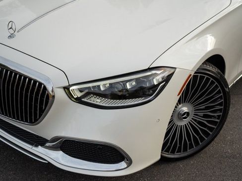 Used 2023 Mercedes-Benz Maybach S 580 4MATIC image 4