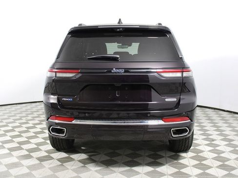 Used 2022 Jeep Grand Cherokee Overland w/ Luxury Tech Group IV image 43