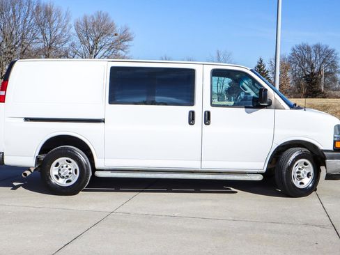 Used 2020 Chevrolet Express 2500 w/ Driver Convenience Package image 5