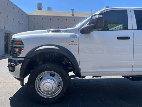 New 2026 RAM 5500 Tradesman w/ Chrome Appearance Group AWD/4WD image 9