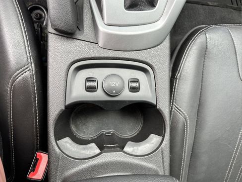 Used 2014 Ford Focus SE w/ Equipment Group 201A image 21