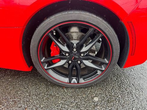 Used 2017 Chevrolet Corvette Stingray Coupe w/ Z51 3LT image 9