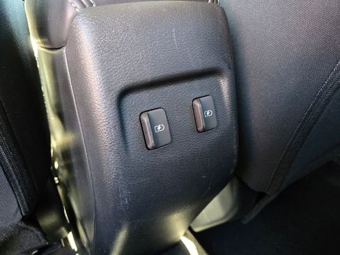Certified 2022 Nissan Kicks SV FWD image 16