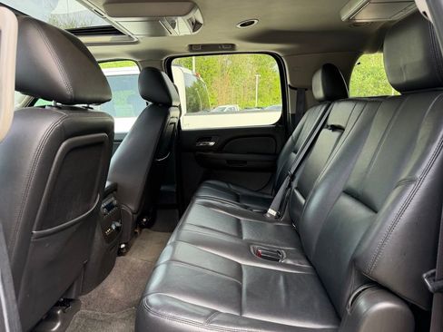 Used 2014 GMC Yukon XL SLT w/ SLT-2 Equipment Package RWD image 15