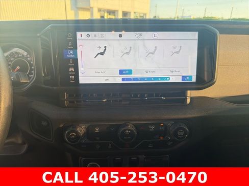 Used 2025 Jeep Wrangler Sport AWD/4WD image 13