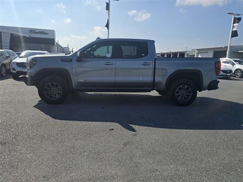 Used 2024 GMC Sierra 1500 AT4X image 8
