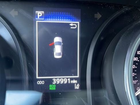 Used 2022 Toyota Camry LE image 30