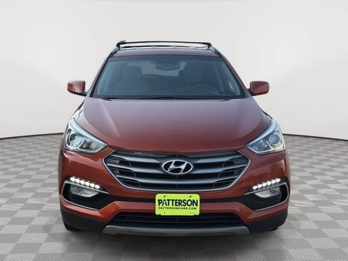 Used 2017 Hyundai Santa Fe Sport FWD image 2