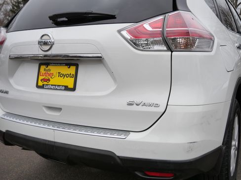 Used 2016 Nissan Rogue SV image 17