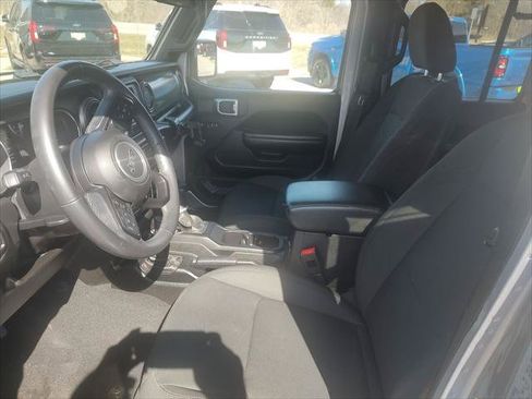 Certified 2018 Jeep Wrangler Unlimited Sport S image 9