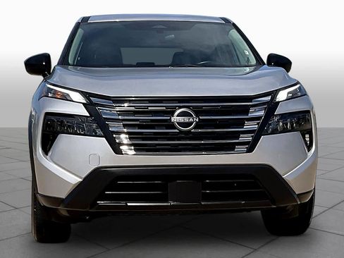 Used 2024 Nissan Rogue S image 4