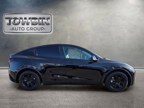 Used 2021 Tesla Model Y Long Range AWD/4WD image 3