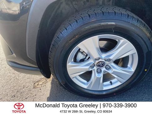Used 2021 Toyota RAV4 XLE w/ Convenience Package AWD/4WD image 10