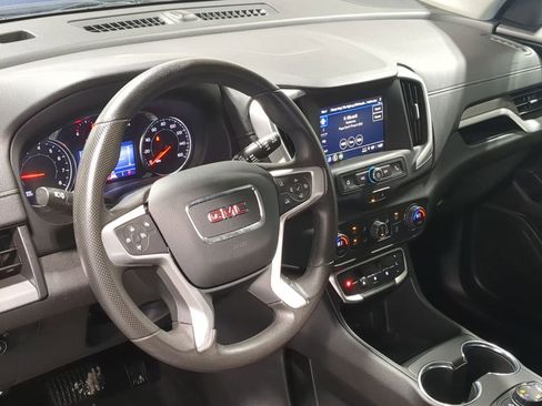 Used 2022 GMC Terrain SLE w/ Driver Convenience Package image 10