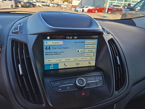 Used 2019 Ford Escape SE image 26