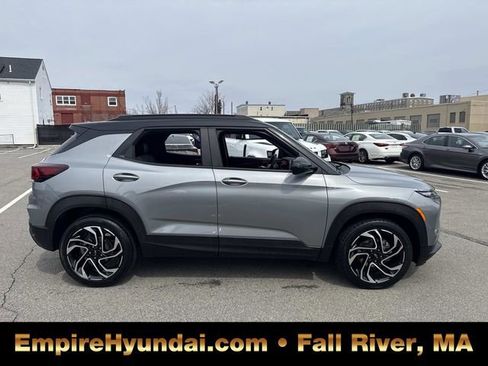 Used 2024 Chevrolet TrailBlazer RS FWD image 3
