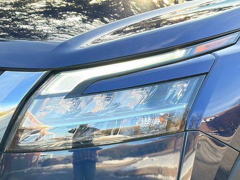 Certified 2022 Nissan Pathfinder SL image 4