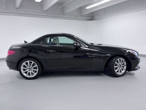 Used 2017 Mercedes-Benz SLC 300 image 7