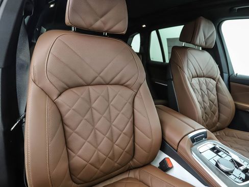 New 2026 BMW X5 xDrive40i w/ M Sport Package image 32