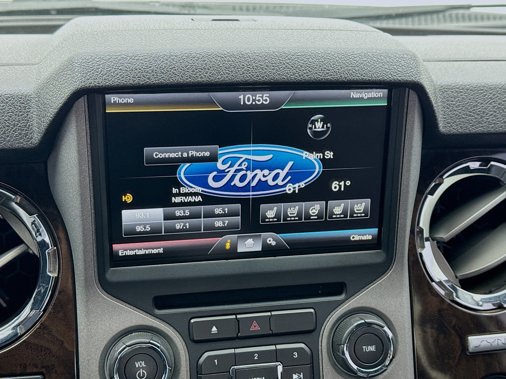 Used 2015 Ford F350 Platinum AWD/4WD image 9