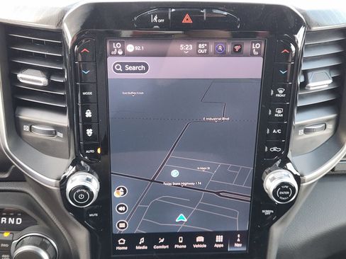 New 2026 RAM 1500 4x4 Crew Cab image 15