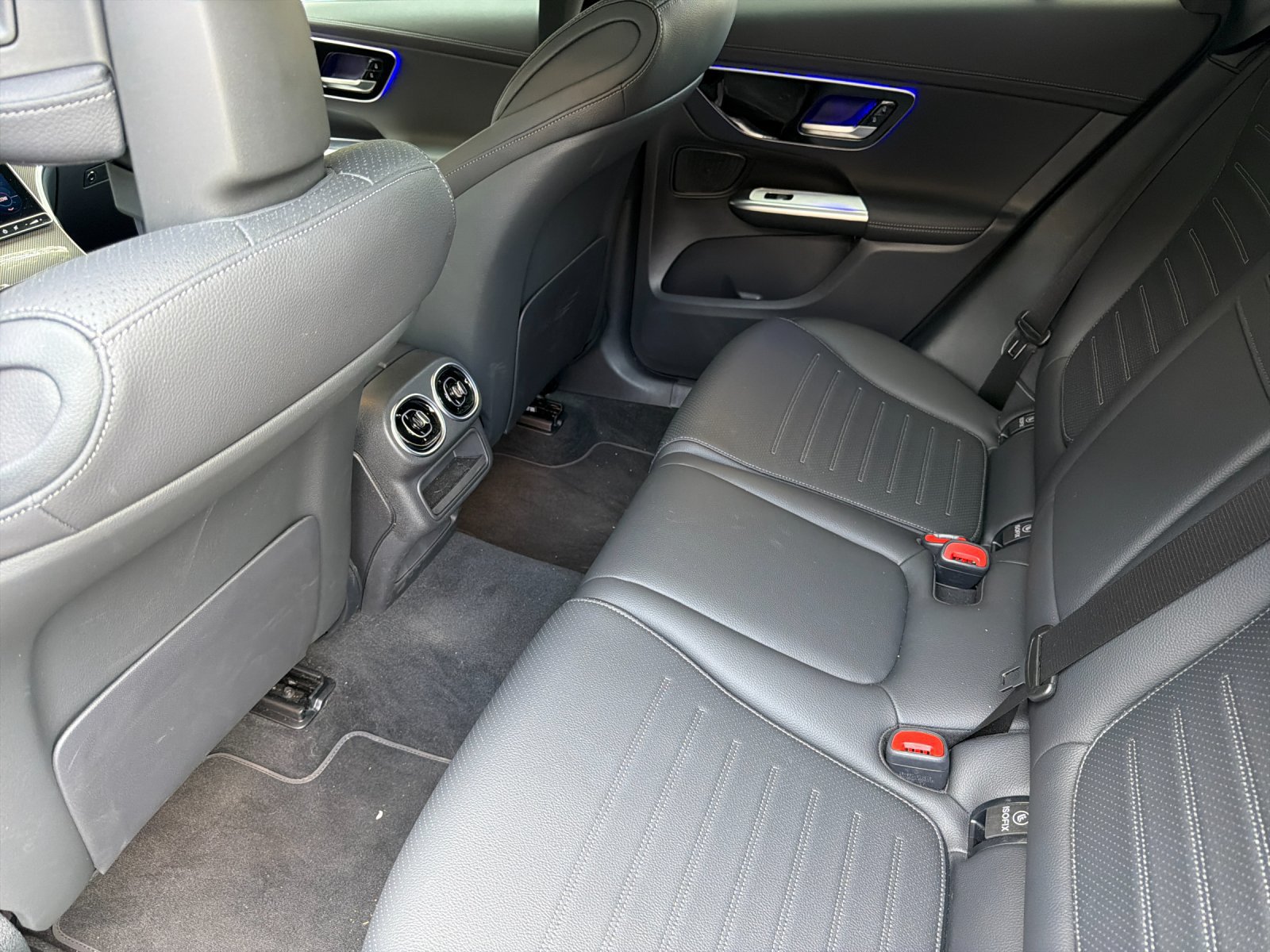 Used 2026 Mercedes-Benz GLC 300 image 11