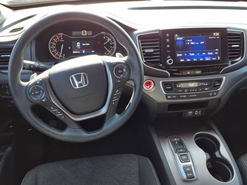 Used 2023 Honda Ridgeline Sport image 13