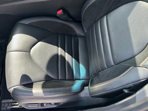 Used 2020 Toyota Avalon Touring image 16