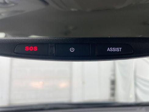 Used 2019 Chrysler Pacifica Touring-L Plus w/ Tire & Wheel Group image 40