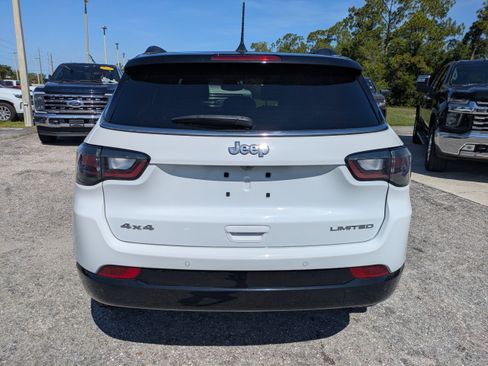 Used 2024 Jeep Compass Limited w/ Elite Group AWD/4WD image 5