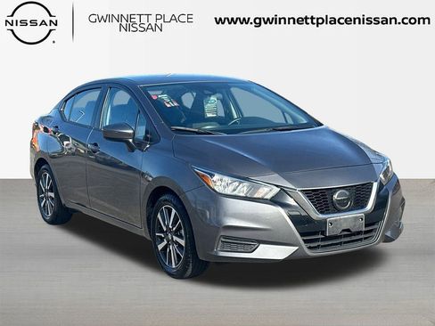 Used 2021 Nissan Versa SV image 3