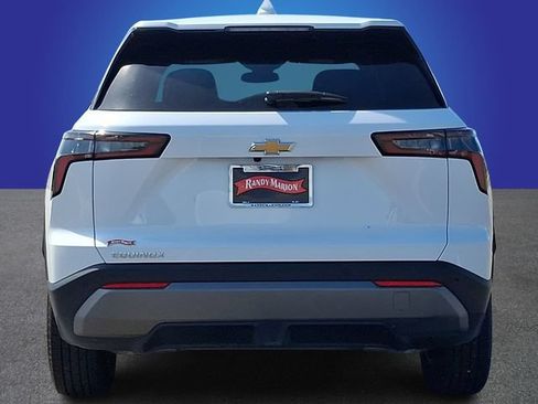 Used 2026 Chevrolet Equinox LT FWD image 5