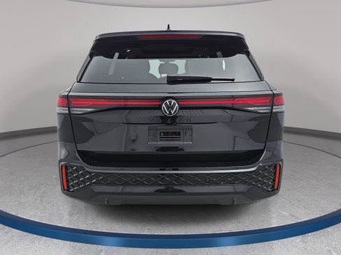 New 2026 Volkswagen Tiguan SE R-Line FWD image 6