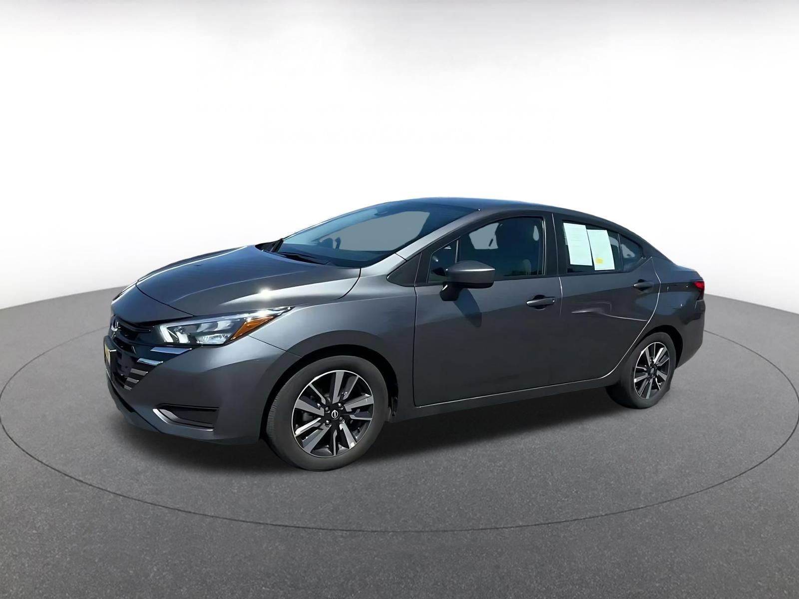 Used 2025 Nissan Versa SV FWD image 7