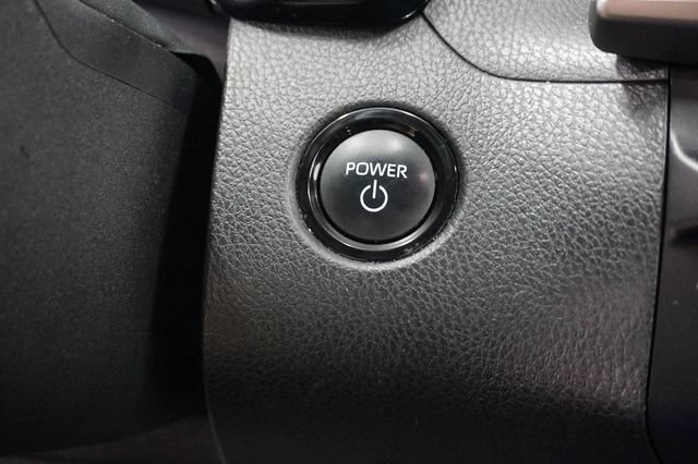 Used 2025 Toyota Camry SE FWD image 18