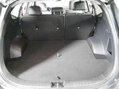 Used 2019 Hyundai Santa Fe AWD image 18