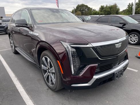 Certified 2026 Cadillac Escalade IQ Luxury 2 AWD/4WD image 1