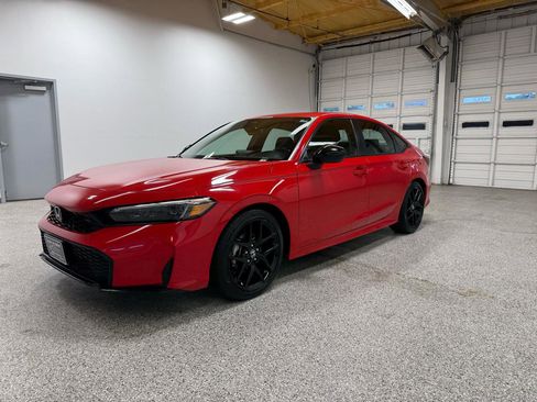 Used 2025 Honda Civic Sport image 9