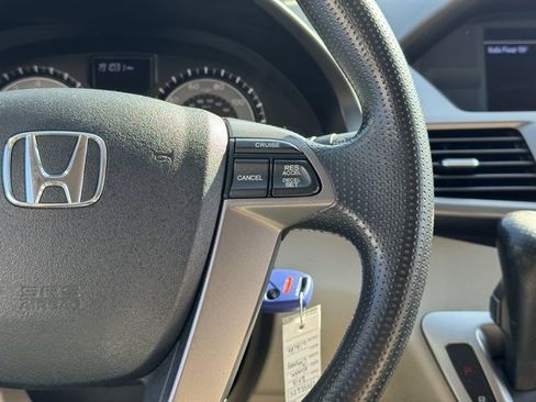 Used 2013 Honda Odyssey LX image 16