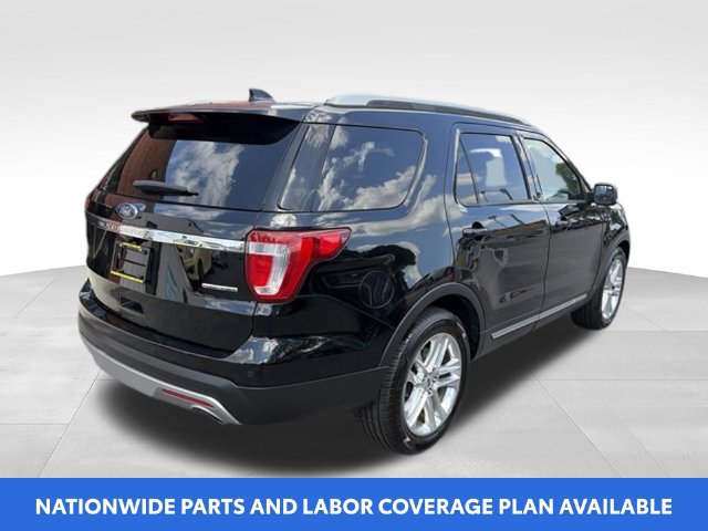 Used 2016 Ford Explorer XLT w/ Equipment Group 202A FWD image 3