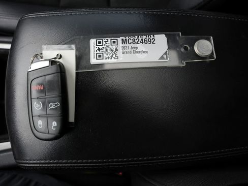 Used 2021 Jeep Grand Cherokee Laredo X RWD image 26
