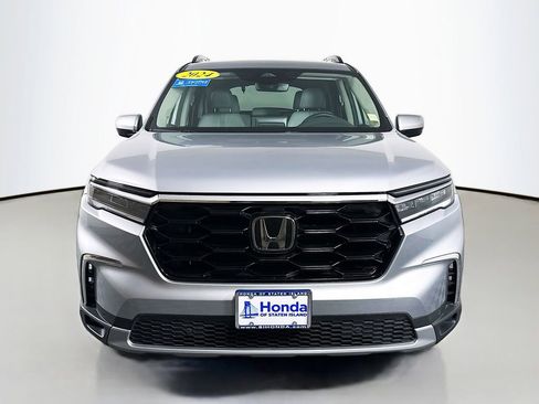 Certified 2024 Honda Pilot Touring image 2