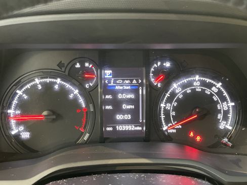 Used 2021 Toyota 4Runner SR5 AWD/4WD image 22