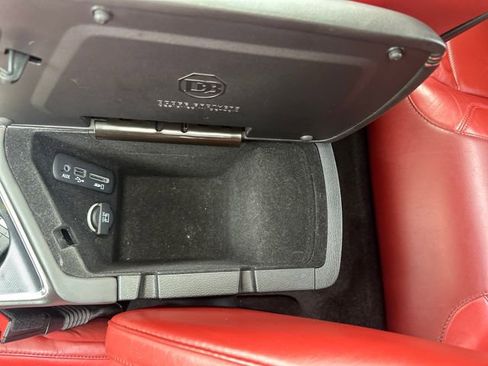 Used 2015 Dodge Challenger R/T Plus image 30