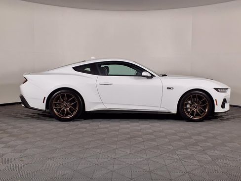 Used 2025 Ford Mustang GT Premium RWD image 29