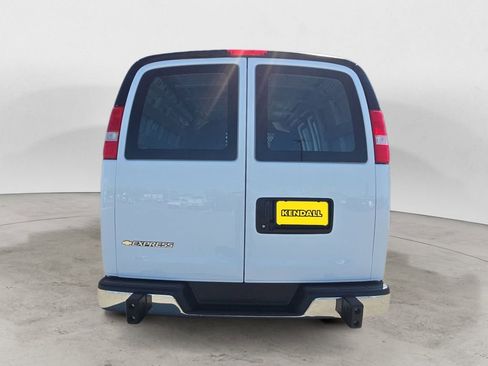 Used 2024 Chevrolet Express 2500 w/ Driver Convenience Package RWD image 4