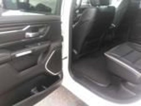 Used 2025 RAM 1500 Laramie AWD/4WD image 9