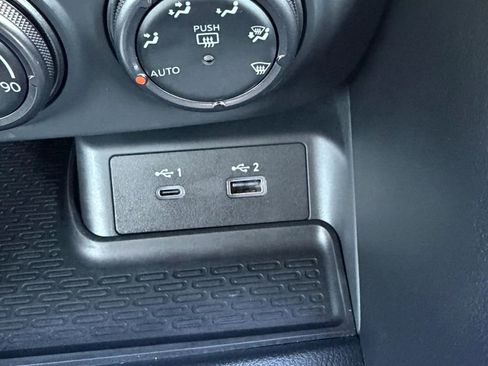 Used 2023 Nissan Z w/ Floor Mat Package (L93) RWD image 29