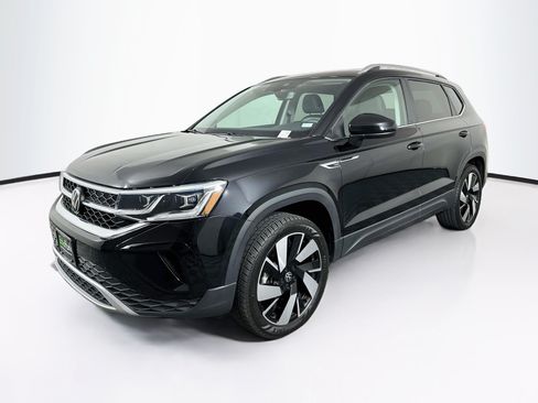 Used 2023 Volkswagen Taos SEL AWD/4WD image 3