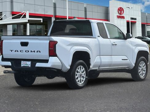 New 2025 Toyota Tacoma SR5 image 5
